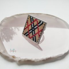   "Burberry" hangulatú gyöngy gyűrű nemesacél alappal