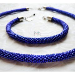   Királykék gyöngyhorgolt ékszerszett, nyaklánc és karkötő