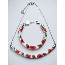 "Pipacsok" pipacsmintás apró gyöngyökből horgolt karkötő