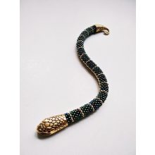Zöld-arany gyöngyhorgolt karkötő kígyófejes kapoccsal